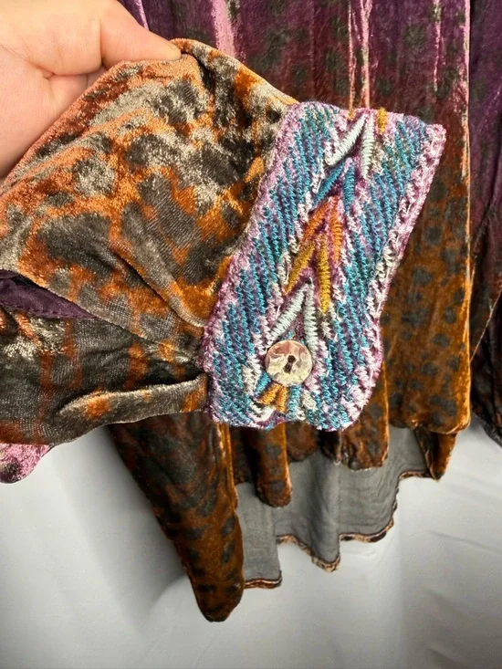 Johnny Was OMbré Cheetah Vělvet Oversized Shirt size M - Picture 5 of 11